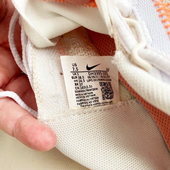 Nike "Superrep" Sneaker in Orange, size 7.5 - Picture 4 of 8